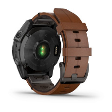 epix™ (Gen 2) (Sapphire, titane, Black DLC avec bracelet cuir marron)