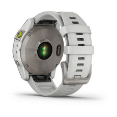 epix™ (Gen 2) (Sapphire, titane, Silver avec bracelet blanc)