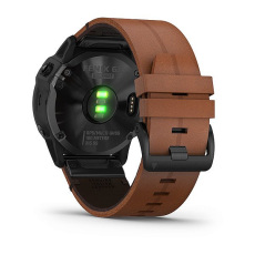 fēnix® 6X - Pro and Sapphire editions (Revêtement en carbone amorphe noir avec bracelet en cuir marron)