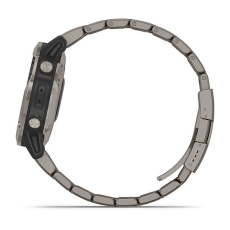 quatix® 6 Titanium (Gris titane avec bracelet en titane)